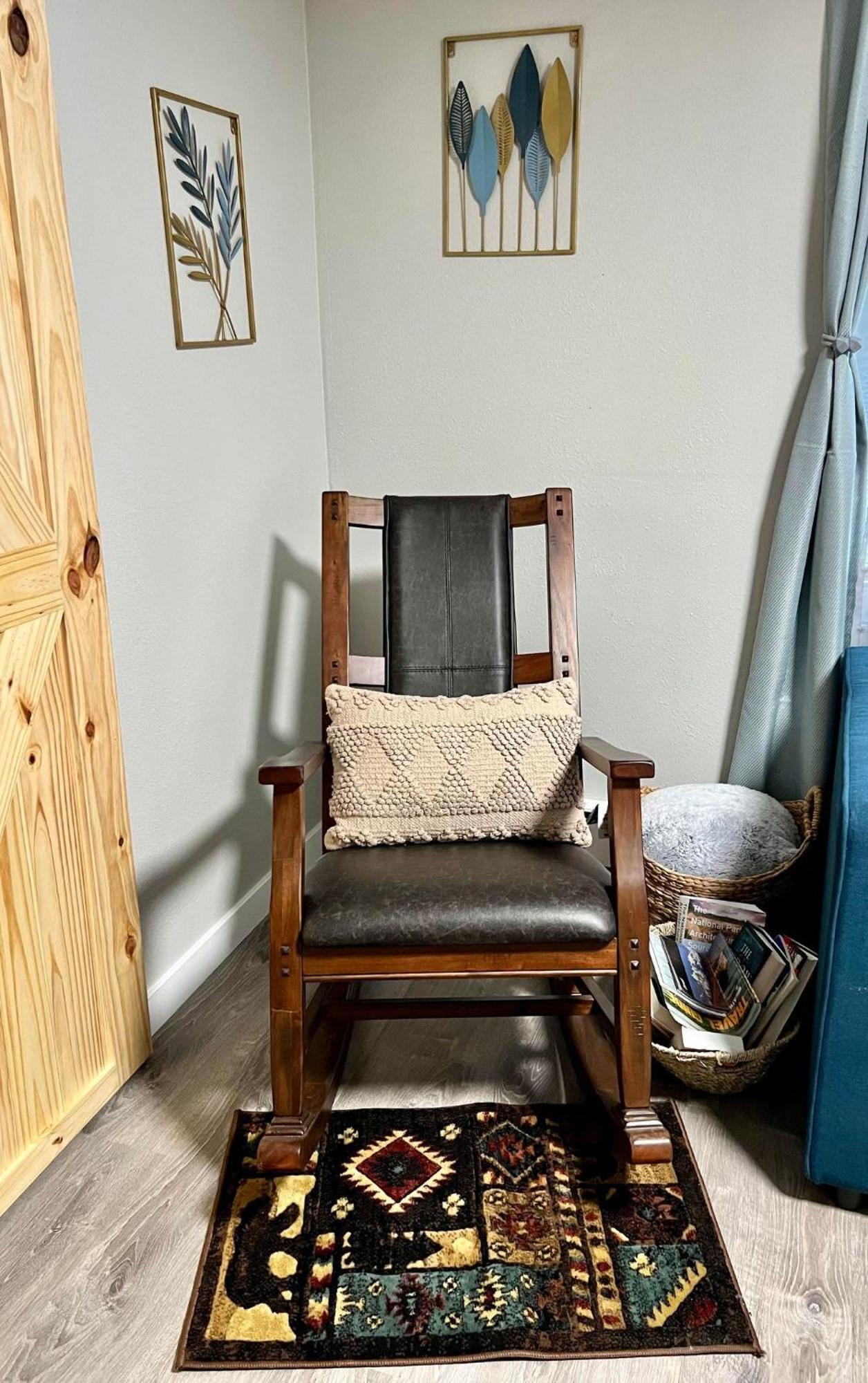 Log House In Heart Of Anchorage Appartement Buitenkant foto