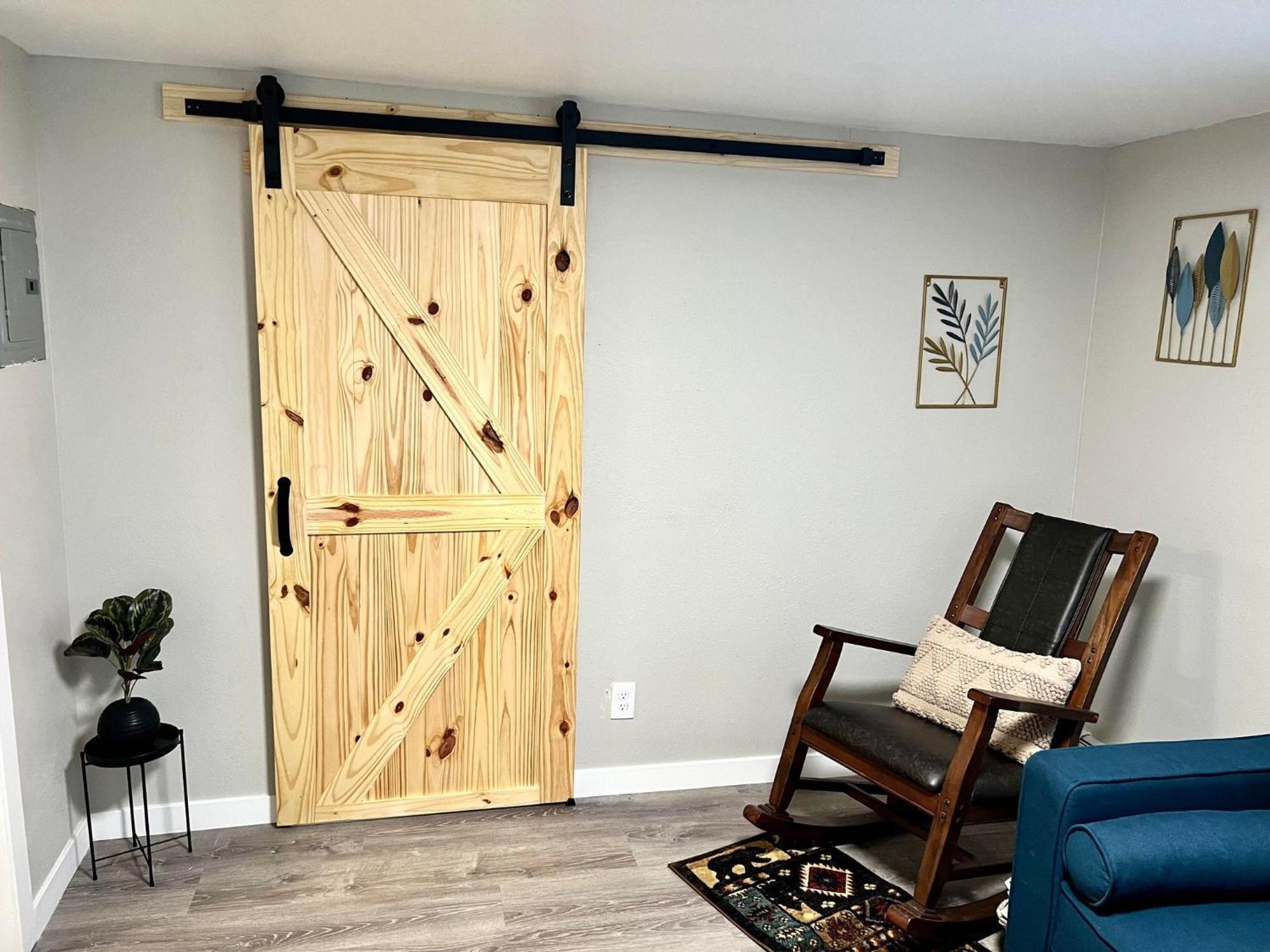 Log House In Heart Of Anchorage Appartement Buitenkant foto